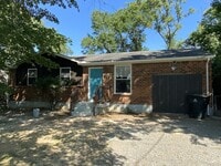 Building Photo - 3232 Hinkle Dr