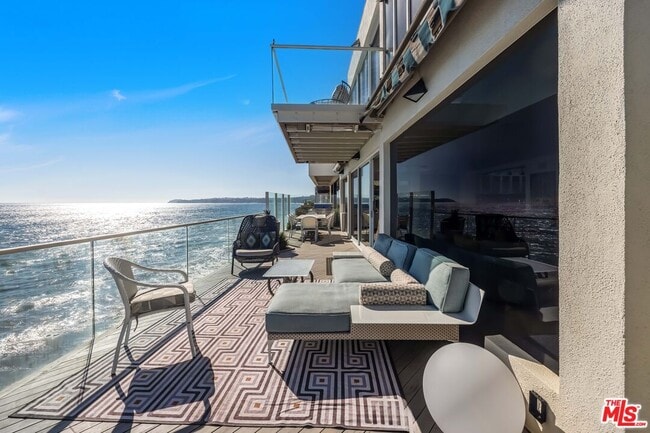 Building Photo - 26940 Malibu Cove Colony Dr