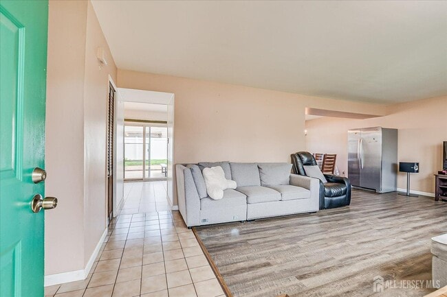 Building Photo - 40 Azalea Dr