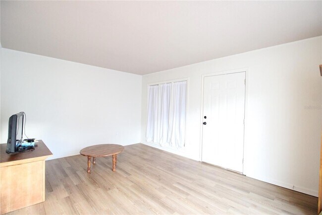 Building Photo - 507 NW 39th Rd