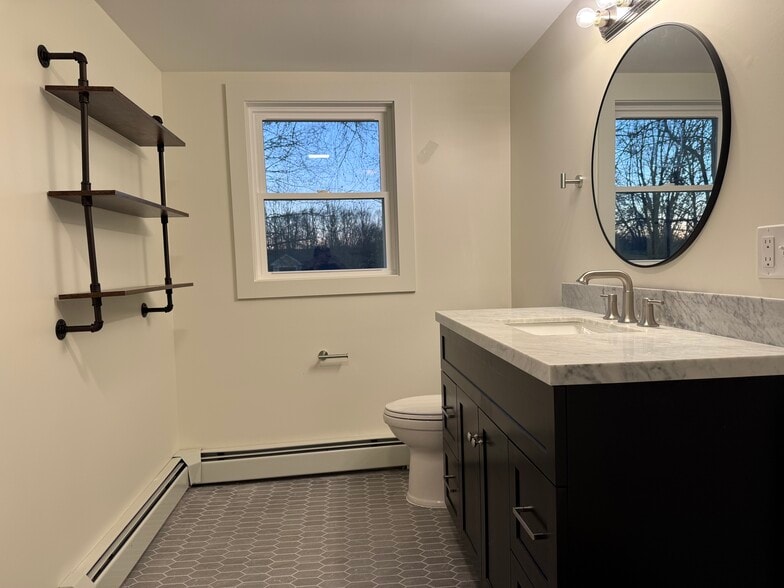 Building Photo - 35 Grant St