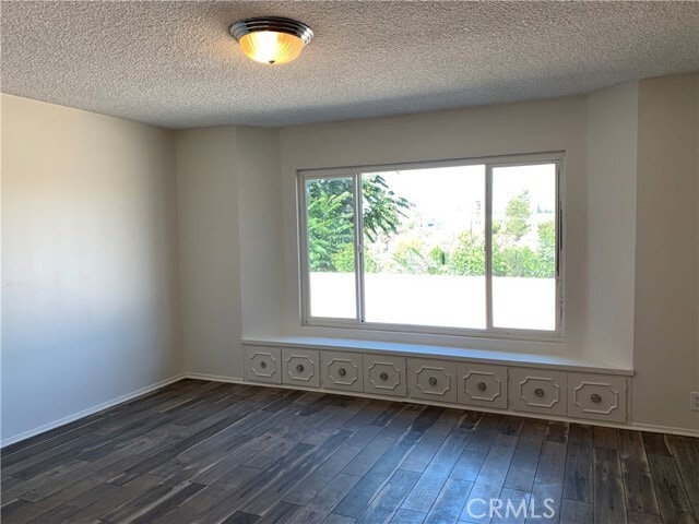 Building Photo - 12945 Hillcrest Dr