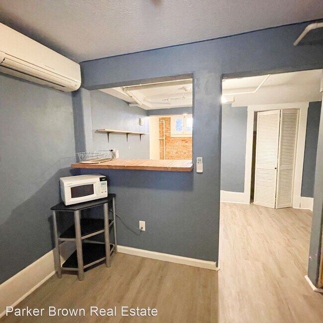 Building Photo - 1 br, 1 bath House - 86 B Street #11