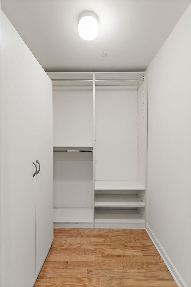 Building Photo - 700 Grove St