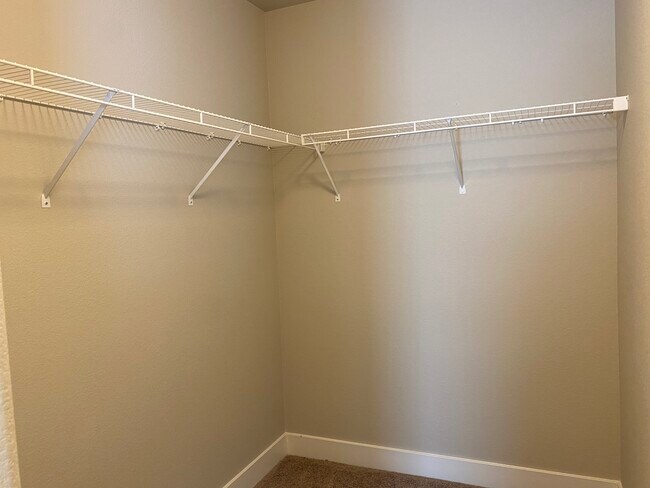 Building Photo - 2914 Loot Dr