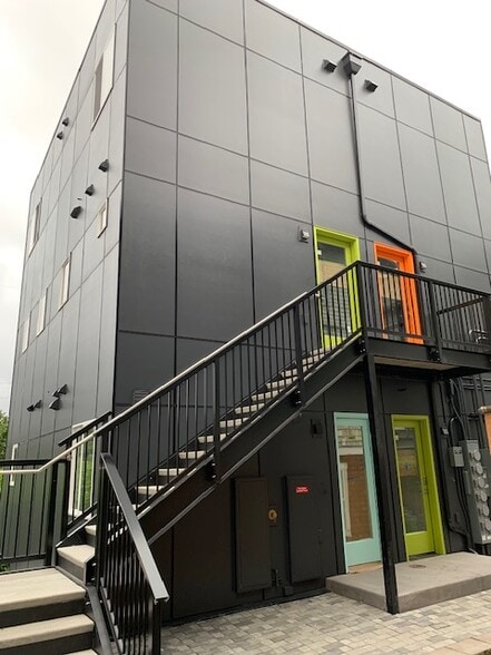 Entrance - 2331 Boylston Ave E