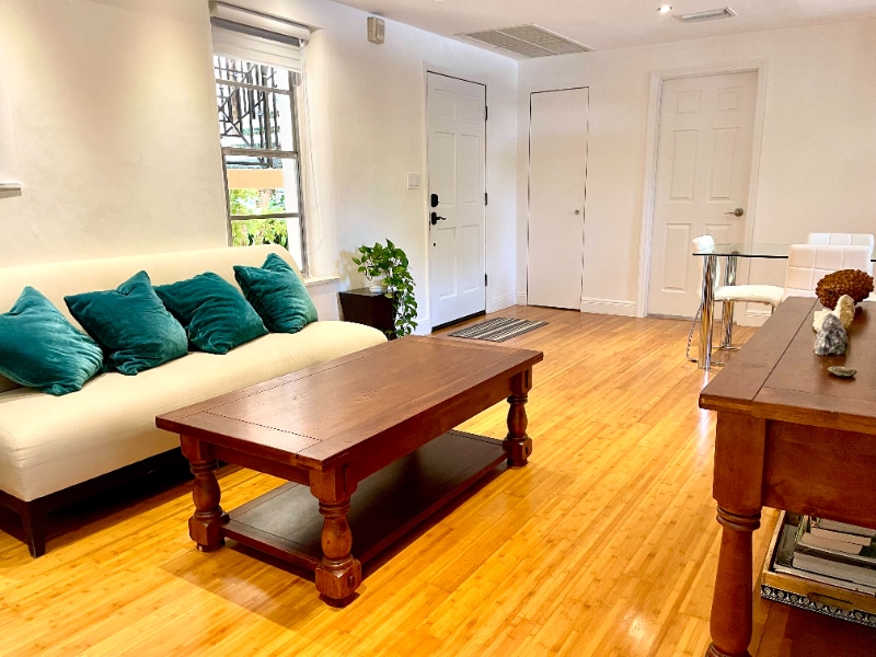 Building Photo - 4812 Pine Tree Dr