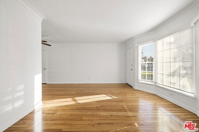 Building Photo - 5324 Vantage Ave