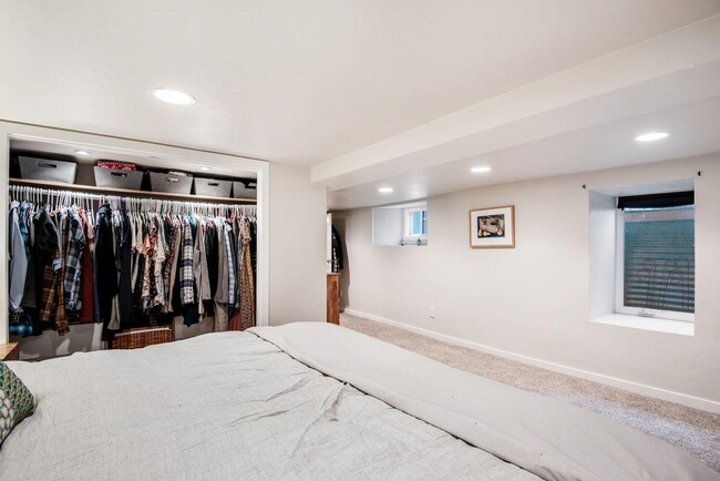 Building Photo - Beautifully Renovated Home in the Berkley ...