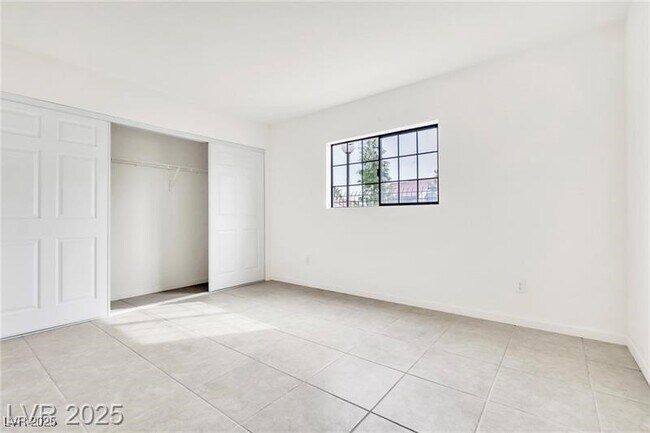 Building Photo - 4131 Gannet Cir