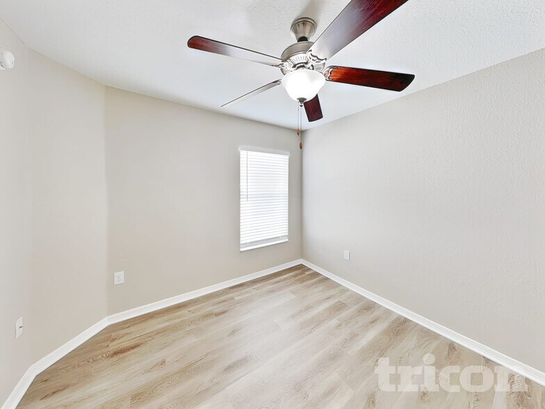 Building Photo - 2311 12th Ave E