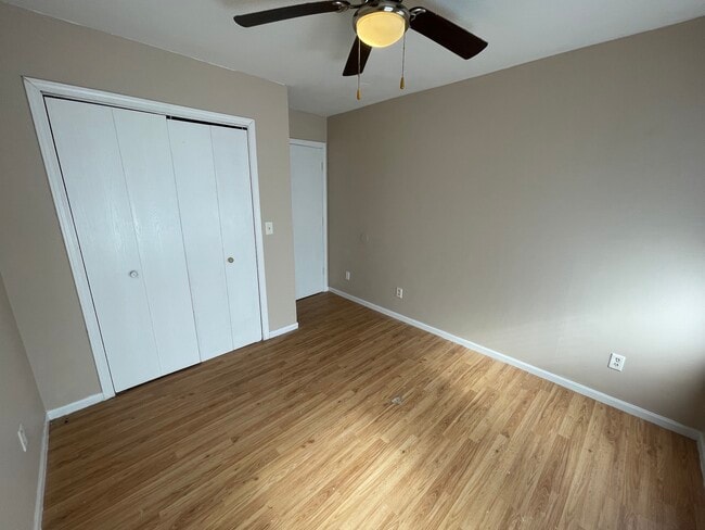 Building Photo - 1019 Grove St