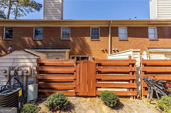 Building Photo - 2828 Webb Bridge Rd