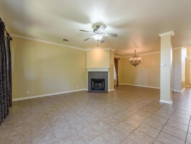 Building Photo - 11704 Emerald Falls Dr