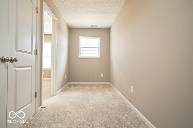 Building Photo - 8709 Rowling Way