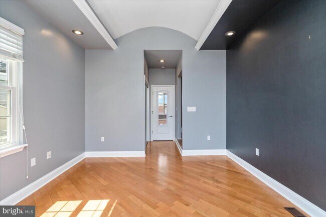 Building Photo - 104 N Patterson Park Ave