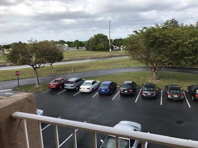 Building Photo - 8110 Sunrise Lakes Blvd