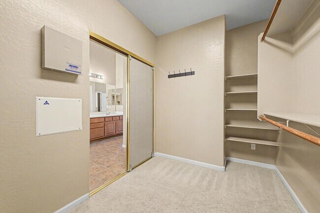 Building Photo - 472 W Pelican Dr