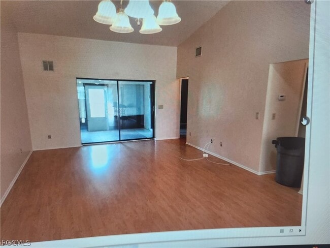 Building Photo - 609 SE 8th St