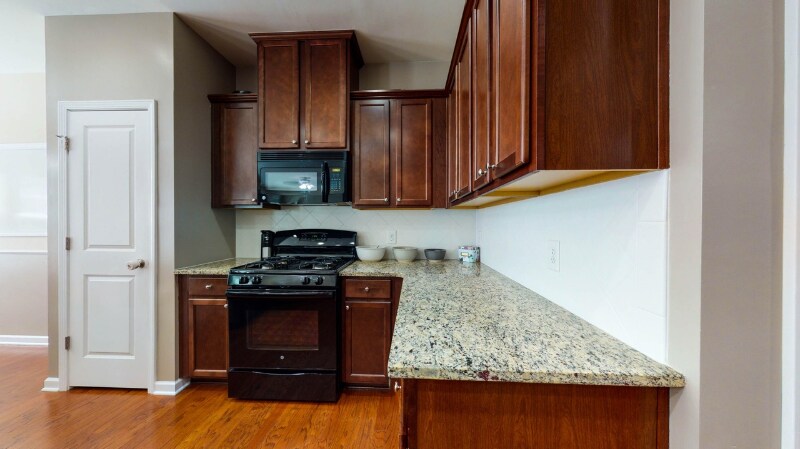 Building Photo - 160 Blackwater Way
