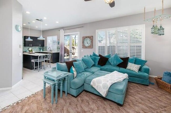 Building Photo - 5 Bedroom Home in Carmel Valley Cul-de-Sac
