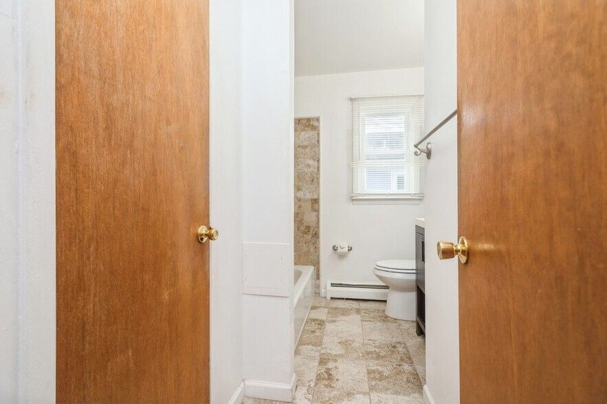 Building Photo - 436 St Thomas Dr
