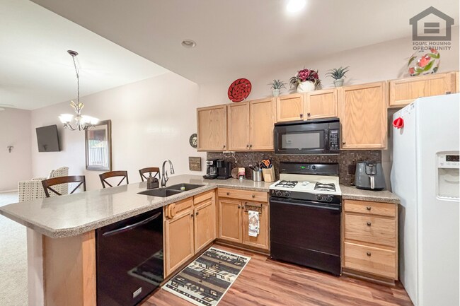 Building Photo - 205 N 74th St