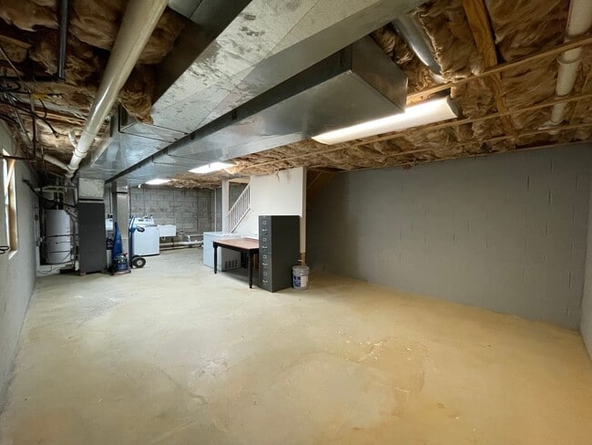 Building Photo - 3 Bedroom Townhome in Lancaster!