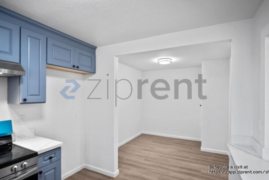 Building Photo - 29215 Dixon St