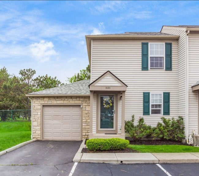 Building Photo - 1601 Holland Dr