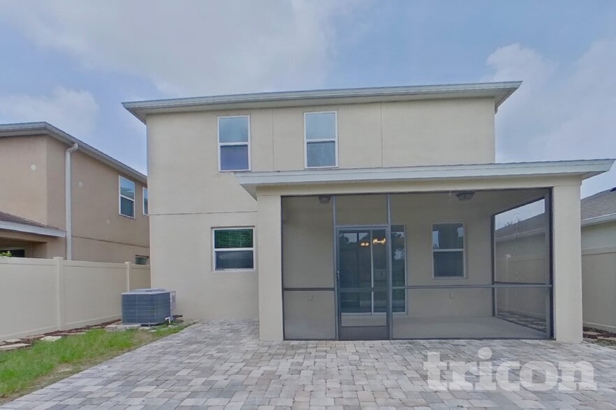Building Photo - 10710 Southern Forest Dr