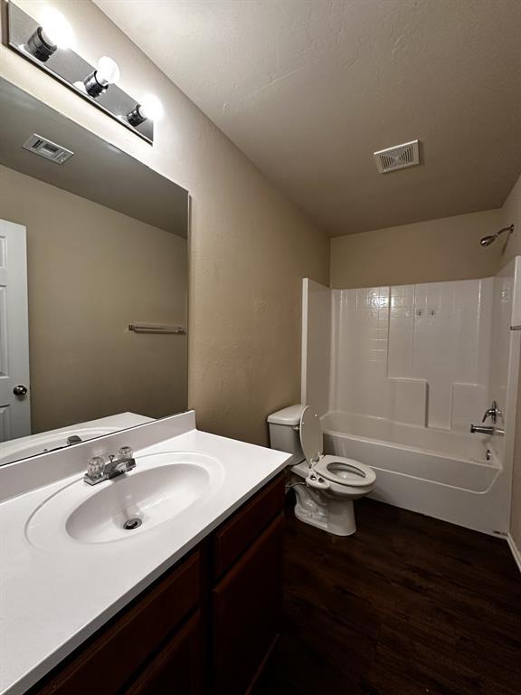 Building Photo - 13228 Bridgewater Dr