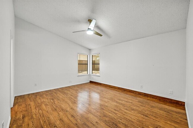 Building Photo - 7403 Dallas Dr