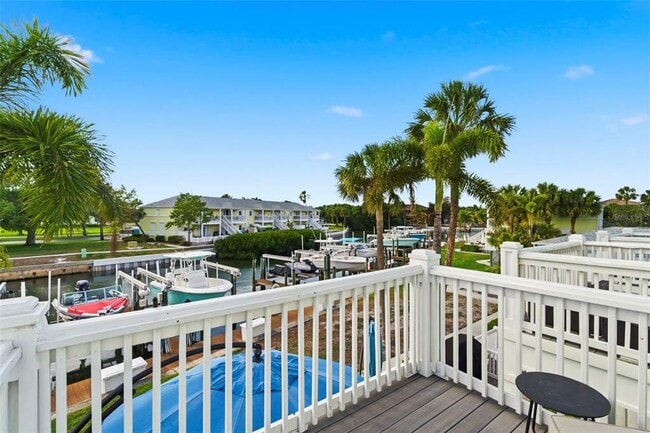 Building Photo - 4751 Coquina Key Dr SE