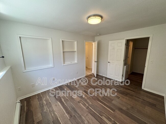 Building Photo - 5030 El Camino Dr