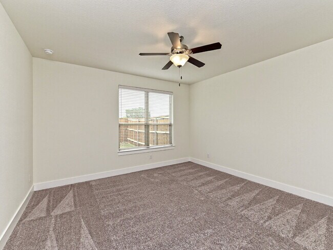 Building Photo - 432 Parkline Dr