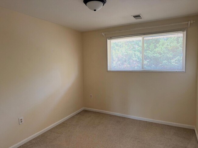 Building Photo - 2839 Kalmia Lee Ct