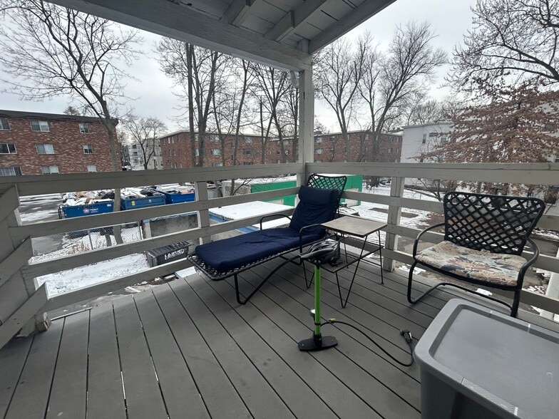 Building Photo - 67 Ashford St