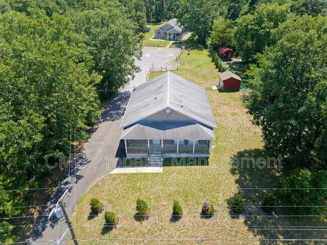 Building Photo - 756 Lakehurst Rd