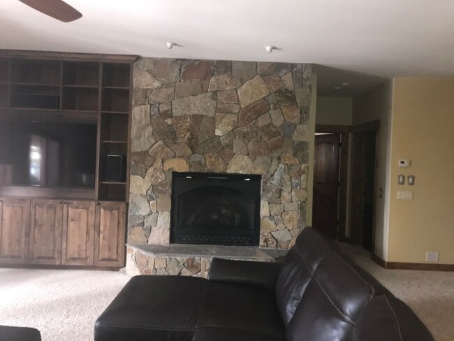 Building Photo - 910 Tyner Way