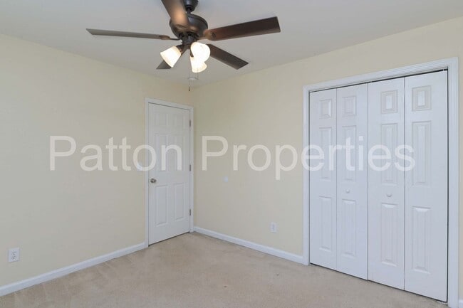 Building Photo - Rosewood Hills Home