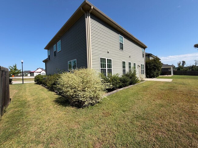 Building Photo - 171 Caroleton Dr