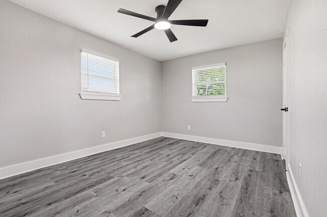 Building Photo - 10606 Hemwick Dr