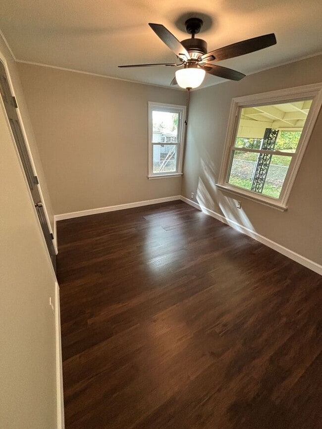 Building Photo - Charming 4-Bedroom Home in a Prime Locatio...