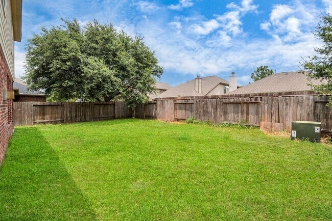 Building Photo - 1914 Lenora Ct