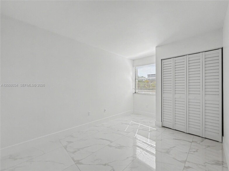 Building Photo - 10010 NW 9th Street Cir