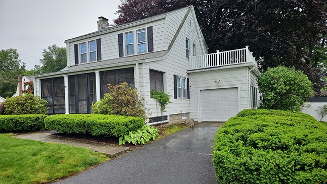 Building Photo - 14 John St