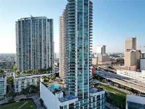 Building Photo - 350 S Miami Ave