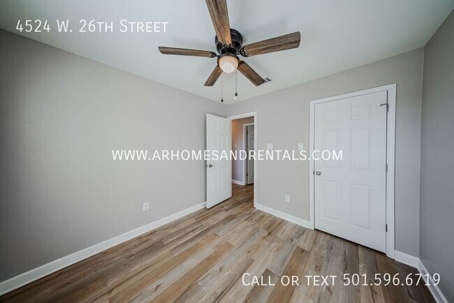 Building Photo - 4524 W 26th St