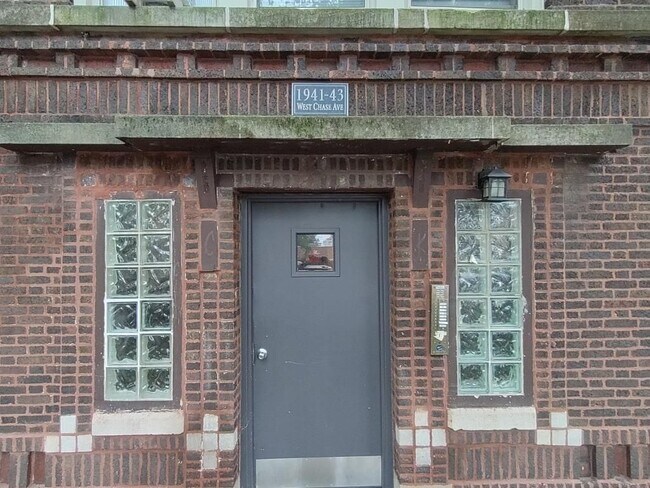 Building Photo - 1943 W Chase Ave